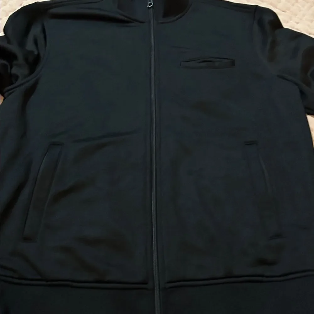 Vince Men's Black Zip-Up track jacket medium
